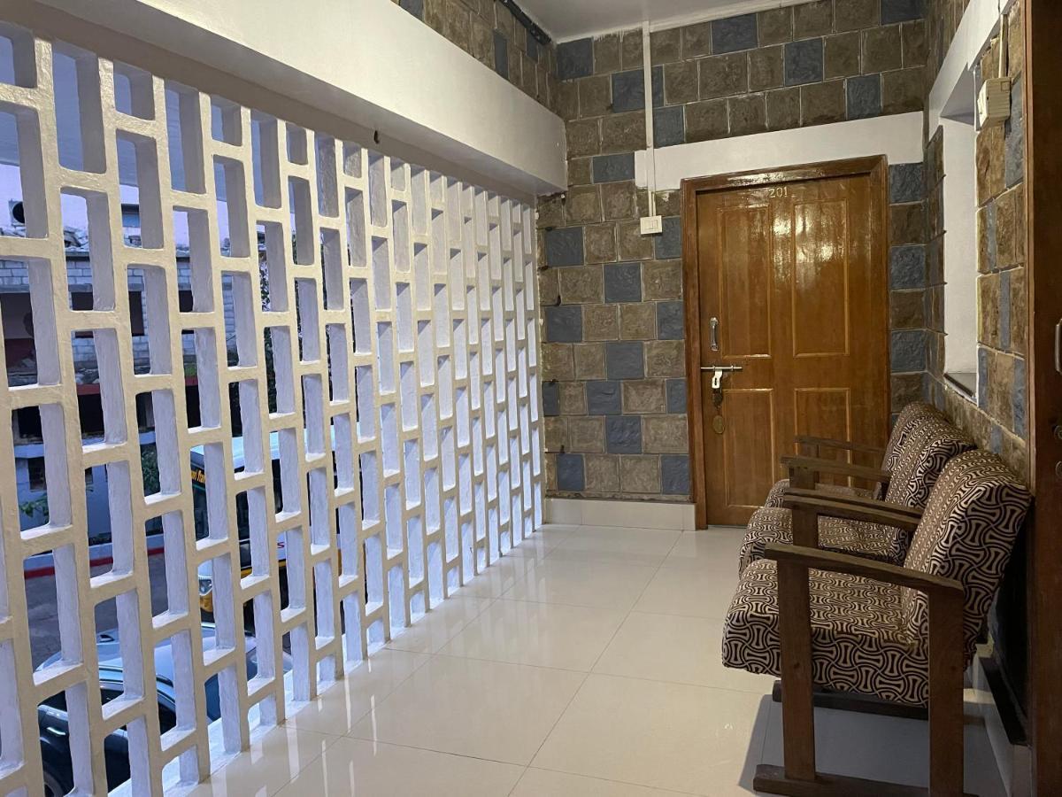 Hotel Caveri Madikeri Bagian luar foto